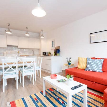 Stylish Soundproof Temple Bar Square Apartment Dublin Bagian luar foto