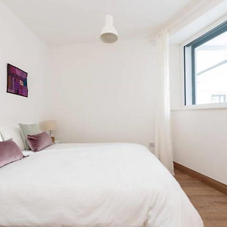 Stylish Soundproof Temple Bar Square Apartment Dublin Bagian luar foto