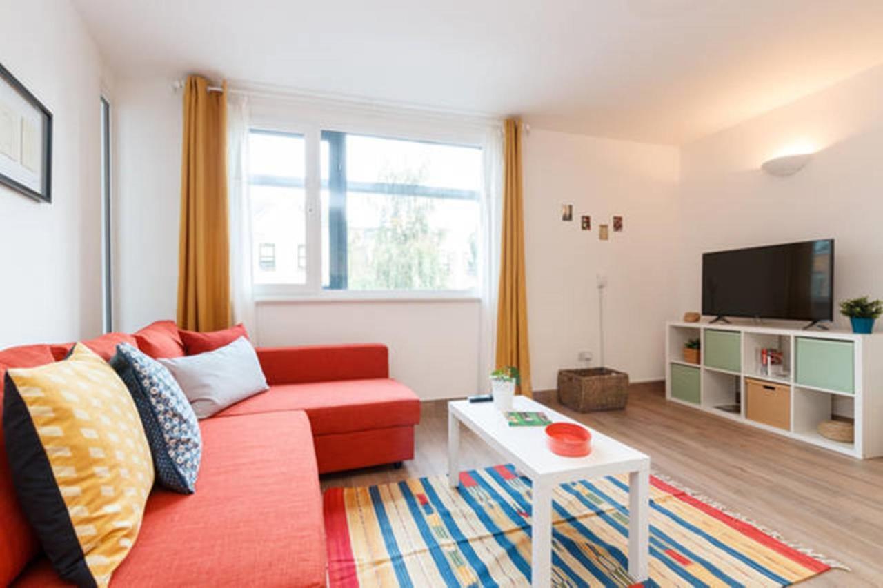 Stylish Soundproof Temple Bar Square Apartment Dublin Bagian luar foto