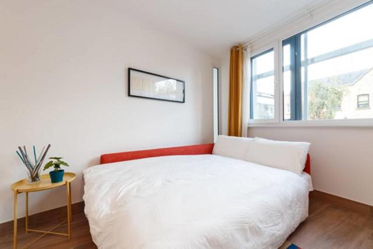 Stylish Soundproof Temple Bar Square Apartment Dublin Bagian luar foto